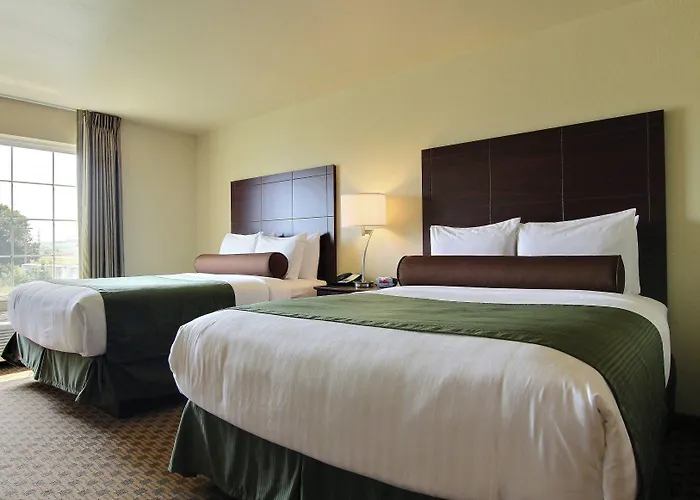 Cobblestone Inn & Suites - Carrington