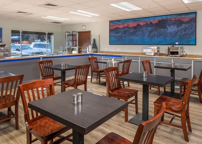 Wood River Inn & Suite