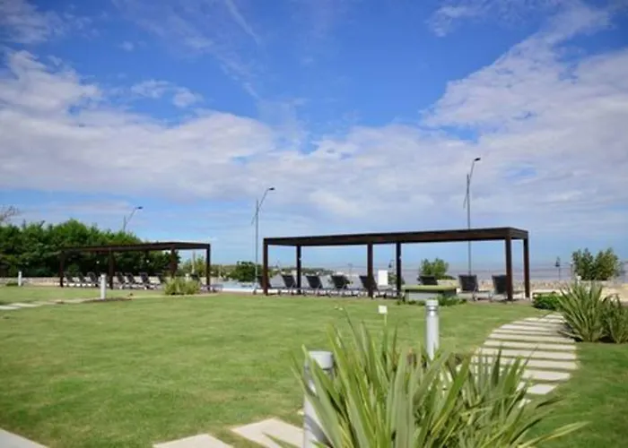 Real Colonia Hotel & Suites