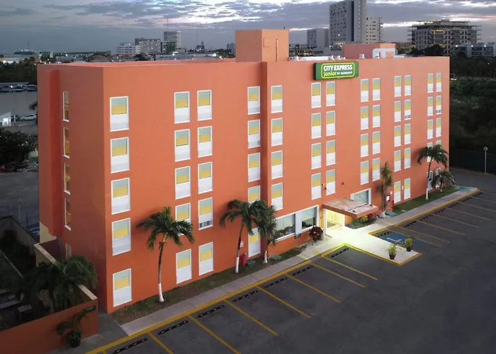 City Express Junior By Marriott Cancun