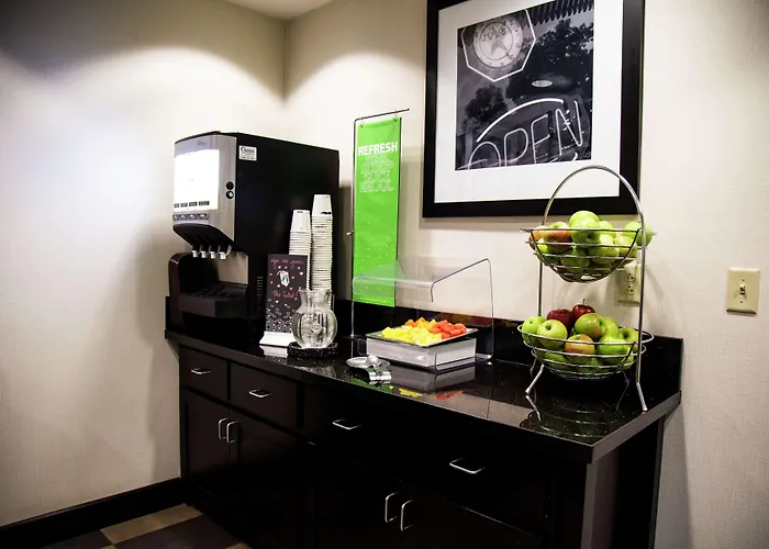 Hampton Inn & Suites Sharon