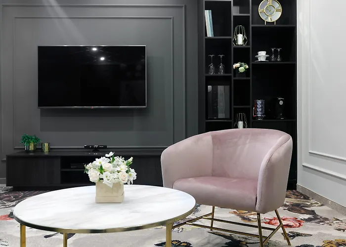 Queen Boutique Hotel