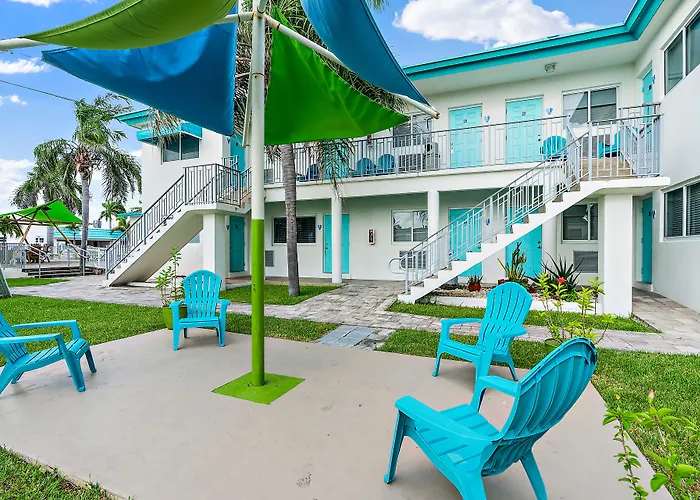 Hollywood Beachside Boutique Suite