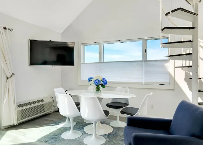 Windward Shores