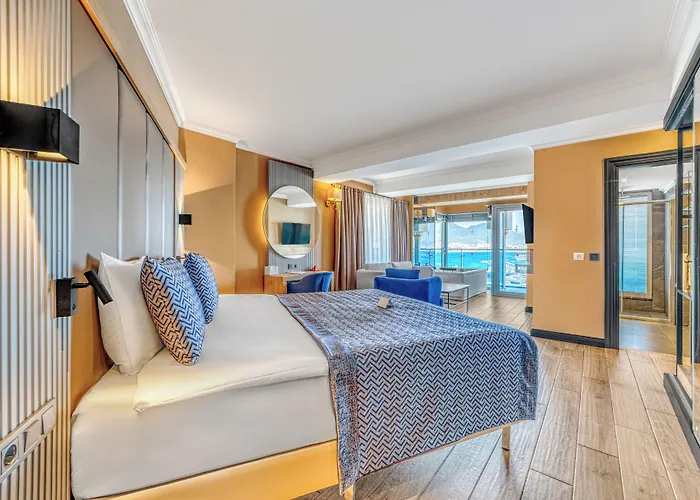Numa Port Hotel (Adults Only)