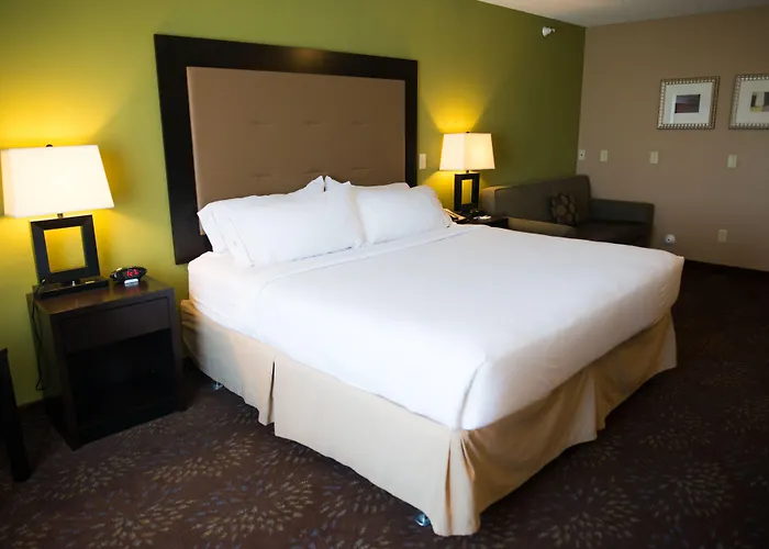 Holiday Inn Express & Suites Northwood