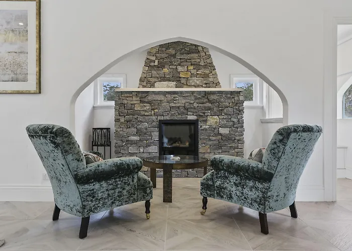 Seahorse Inn Hotel & Villas
