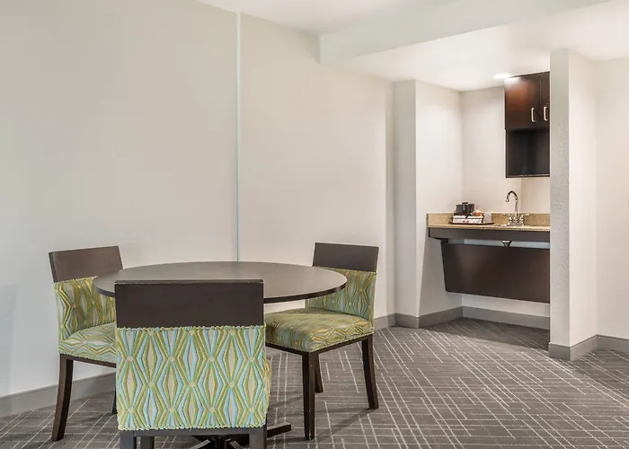 Comfort Inn & Suites Frisco East - Mckinney