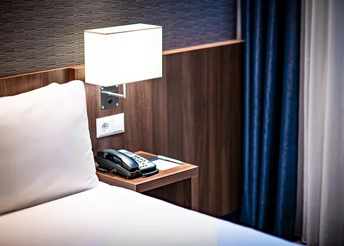Holiday Inn Express Amsterdam - Schiphol By Ihg