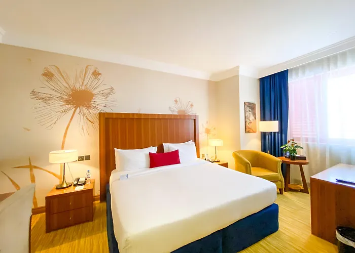 City Seasons Al Hamra Hotel