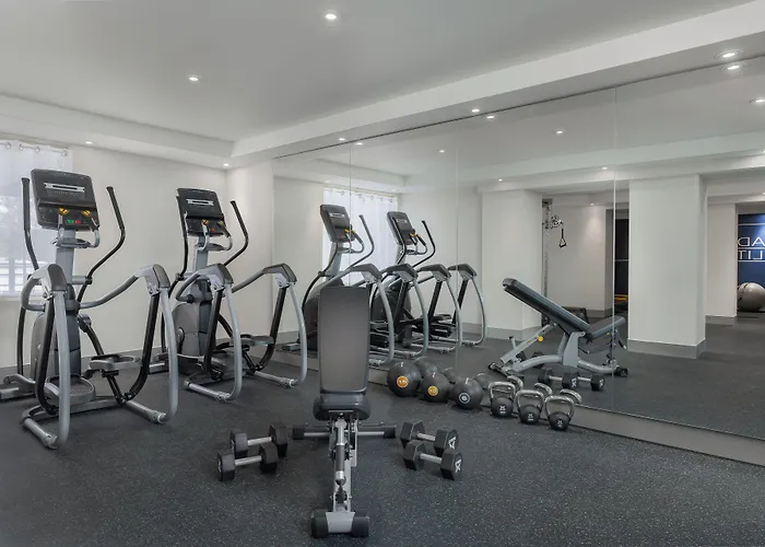 Holiday Inn Express Hotel & Suites Chatham South By Ihg