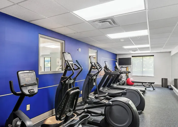 Holiday Inn Express & Suites Maumelle By Ihg