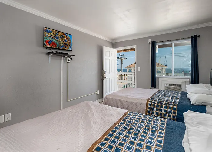 Boardwalk Hotel Charlee & Apartments Beach Hotel Oceanfront