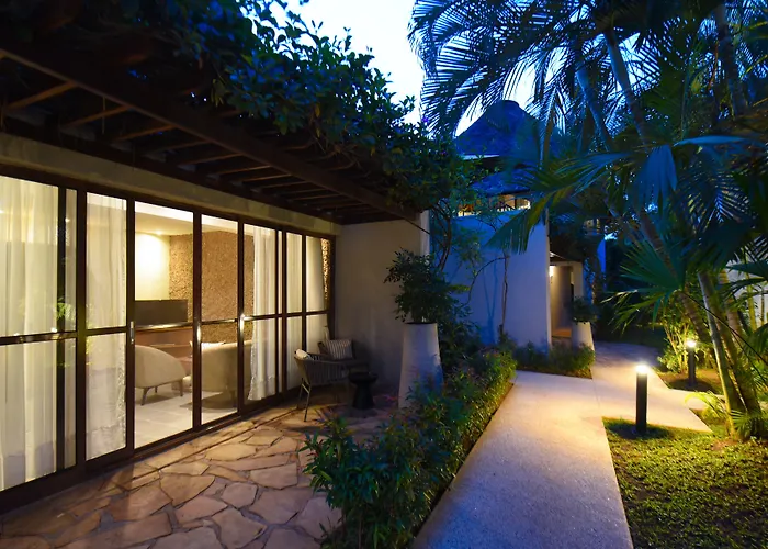 Le Petit Village Boutique Hotel & Spa