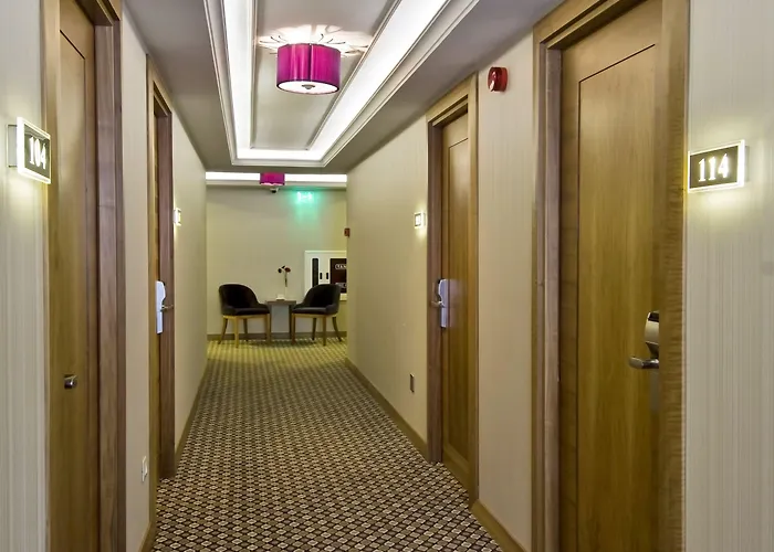 Tugcu Hotel Select