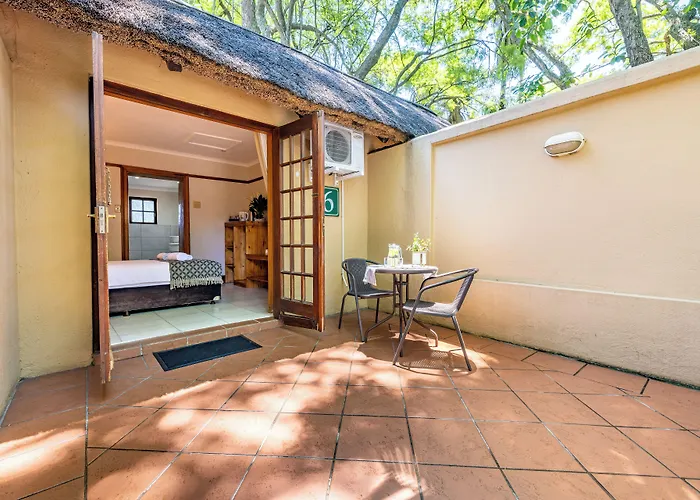Hotel Numbi & Garden Suites