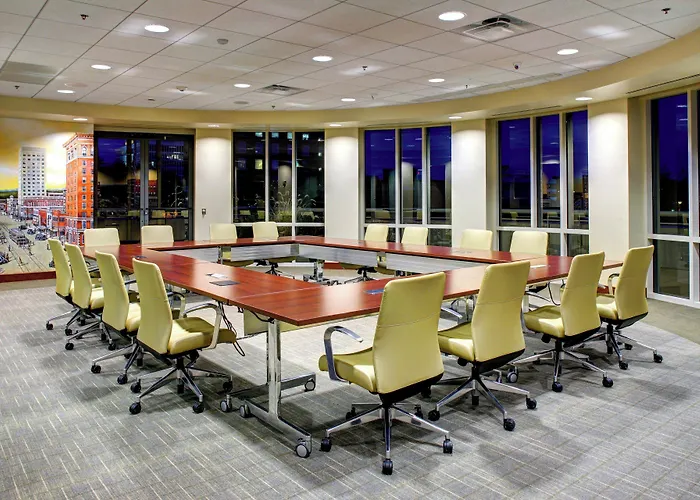 Courtyard By Marriott Greenville Downtown