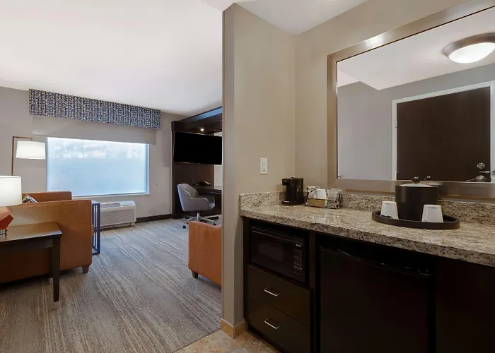 Hampton Inn & Suites Seattle/Federal Way