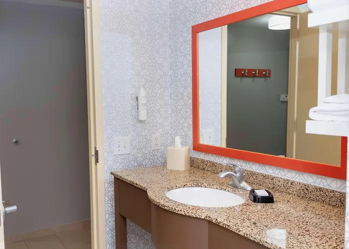 Hampton Inn & Suites Riverton