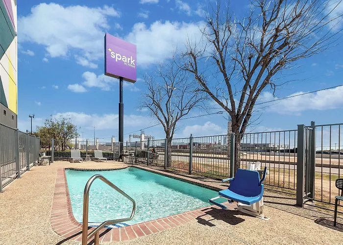 Spark By Hilton Selma
