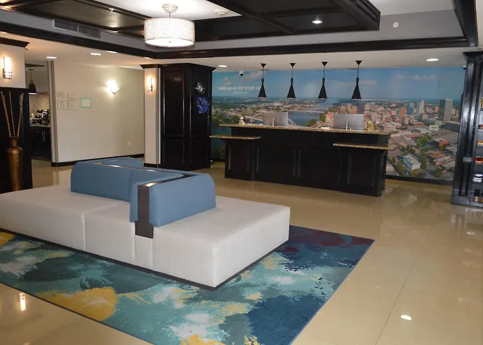 La Quinta Inn & Suites By Wyndham Little Rock - Bryant