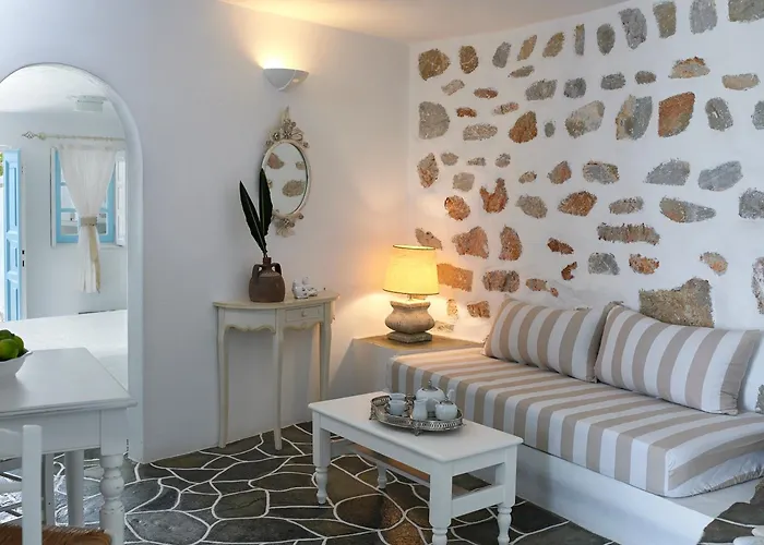 Folegandros Apartments