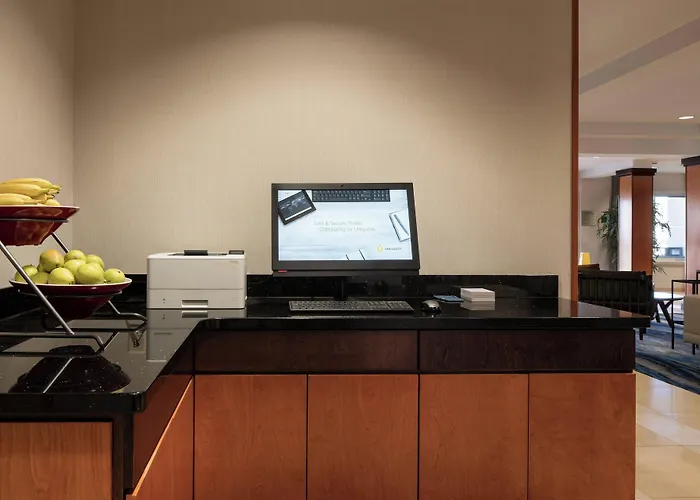 Fairfield Inn & Suites Redding