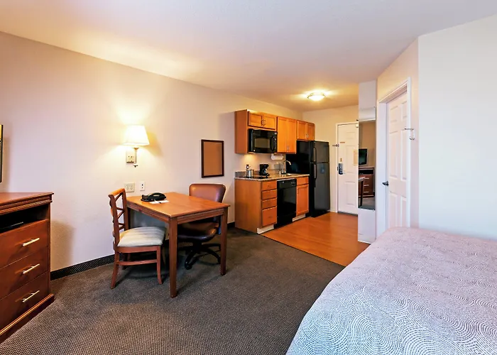 Candlewood Suites Pearland By Ihg