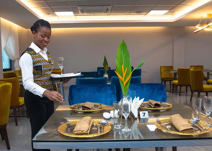 Oak Plaza Hotels East Airport