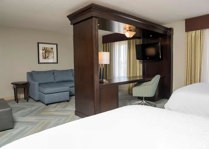 Hampton Inn Detroit Roseville