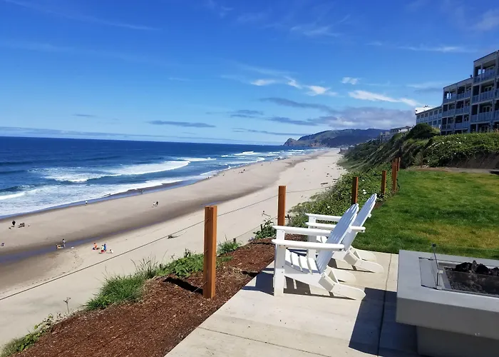 The Coho Oceanfront Lodge