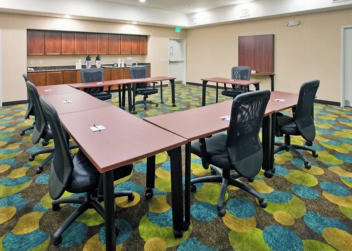 Holiday Inn Express & Suites North