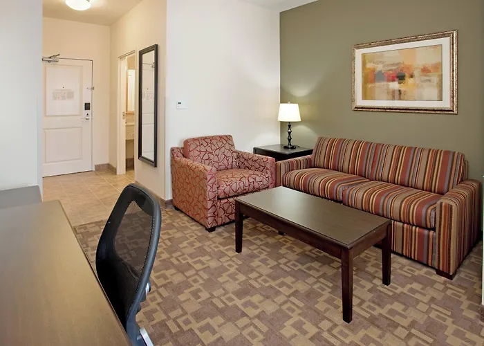 Holiday Inn Express & Suites North