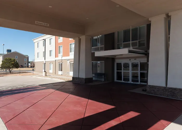 Holiday Inn Express Hotel & Suites Lamar By Ihg