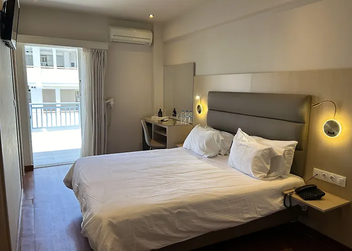 Anemoni Piraeus Hotel