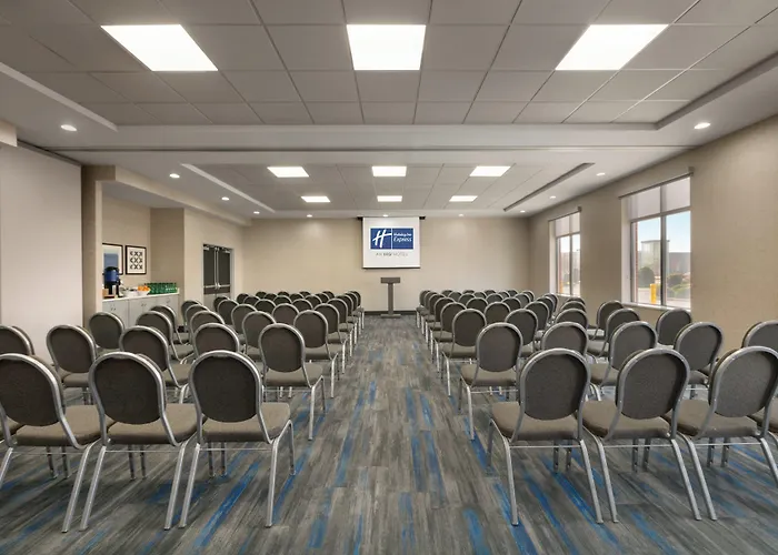 Holiday Inn Express Hotel & Suites Norfolk Airport By Ihg
