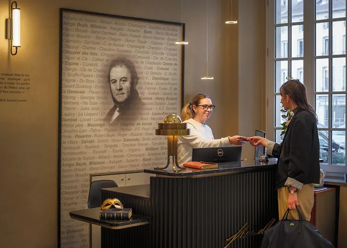Hotel Litteraire Stendhal Et Spa