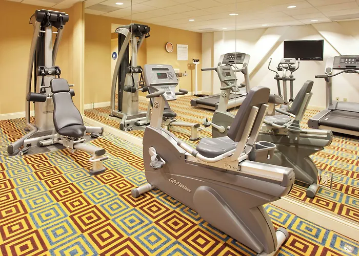 Holiday Inn Express Hotel & Suites Santa Cruz By Ihg