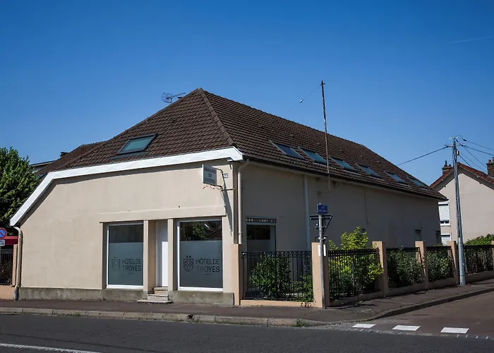 Contact Hotel Hotel De Troyes