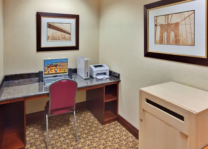 Holiday Inn Express Hotel & Suites Brockville By Ihg
