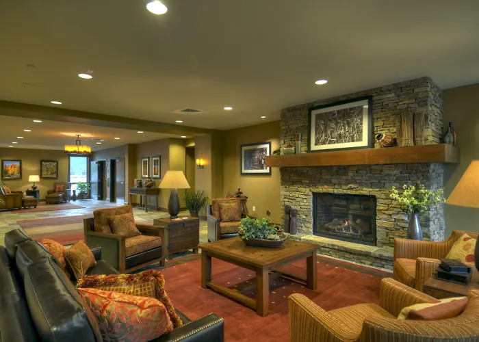 Trailhead Lodge