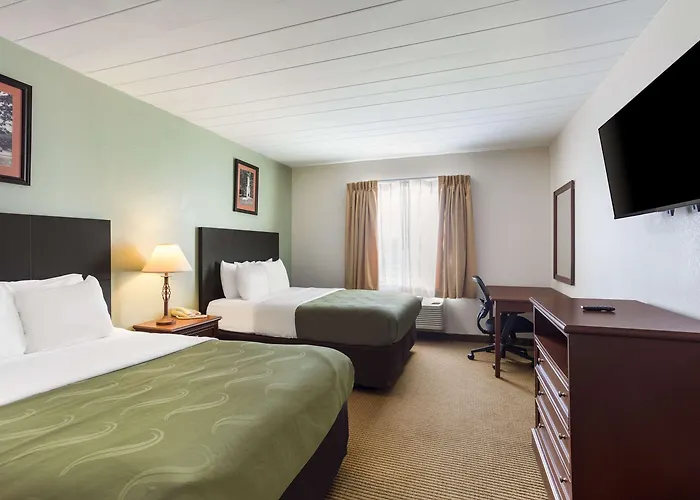 Quality Inn & Suites Monterey I-40
