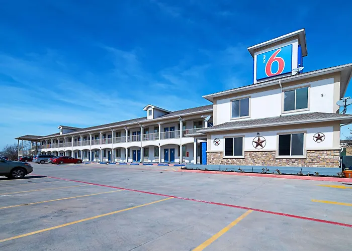 Motel 6-Rhome, Tx