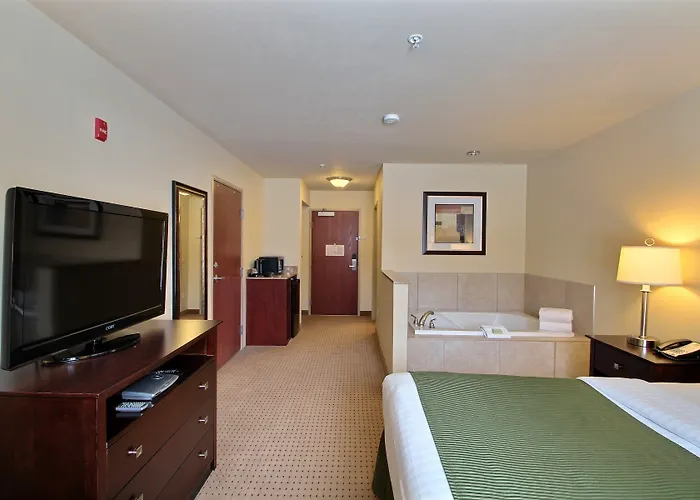 Cobblestone Inn & Suites - Brillion