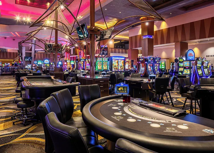 Isle Casino Hotel Waterloo Hotel & Casino - A Caesars Rewards Destination