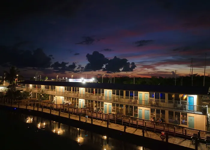 Gilbert'S Resort & Marina