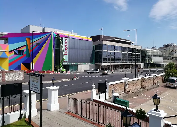 Oyo Devonshire Park Hotel