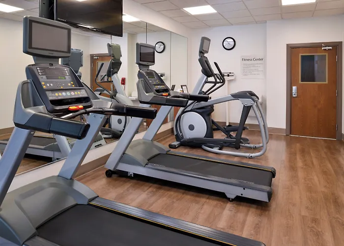 Holiday Inn Express & Suites Pueblo By Ihg