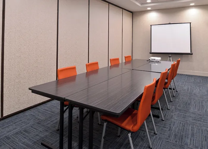 Holiday Inn Express & Suites Pueblo By Ihg