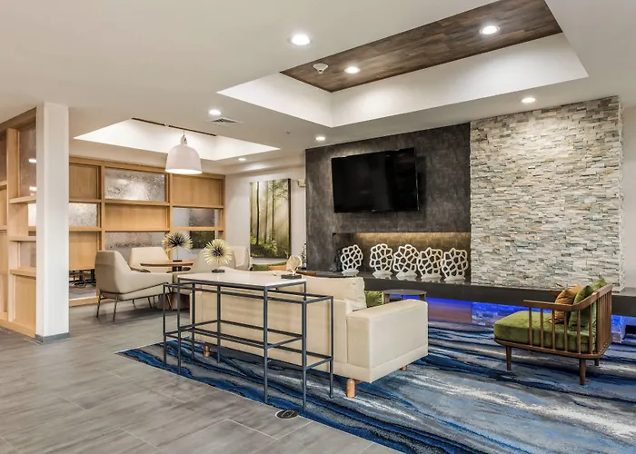 Fairfield By Marriott Inn & Suites Greensboro Coliseum Area